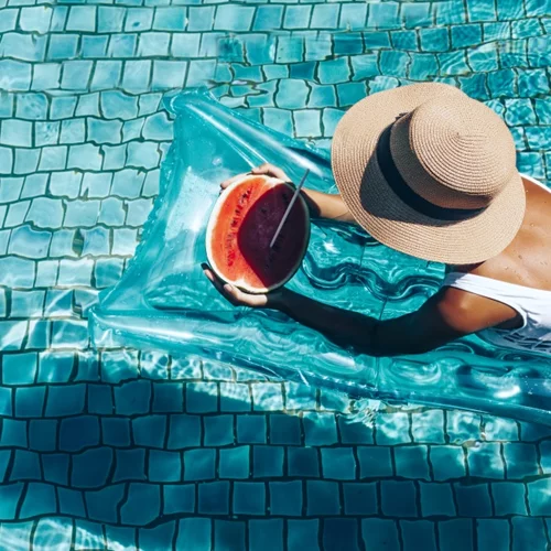 H beauty editor έβαλε ήδη αυτά τα 3 προϊόντα στην wishlist του καλοκαιριού!