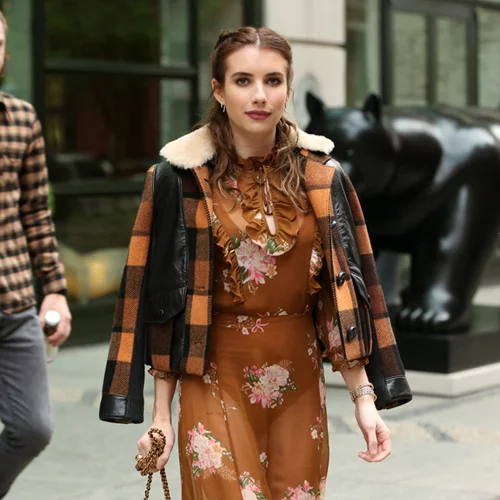 Emma Roberts: Η εμφάνιση που μας εντυπωσίασε και πώς να την υιοθετήσεις