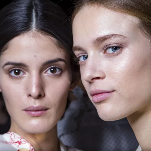 Πώς να έχω όμορφο δέρμα: Τα 10 λάθη που κάνεις και δείχνεις μεγαλύτερη