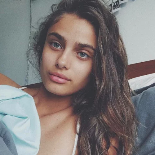 Μάθαμε τι κάνουν οι Bella Hadid και Taylor Hill για να κοιμηθούν εύκολα