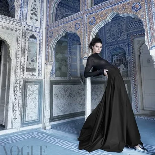 Kendall Jenner: Εντυπωσιακή στο νέο της εξώφυλλο