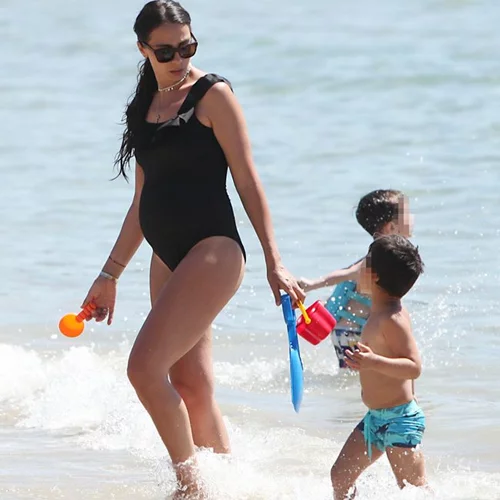 Ολυμπία Χοψονίδου: Δες την με μαγιό στον 5ο μήνα της εγκυμοσύνης της