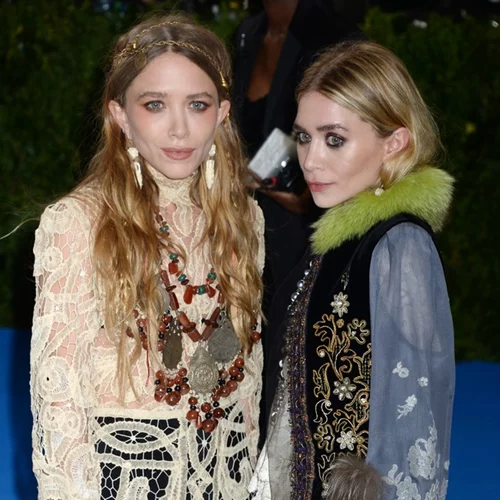 Οι Mary- Kate και Ashley Olsen μοιράζονται την δική τους playlist για την καραντίνα