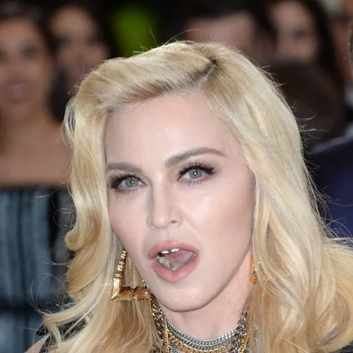Madonna | «Έκανα τεστ και έχω αντισώματα. Θα βγω έξω να αναπνεύσω λίγο αέρα κορονοϊού»