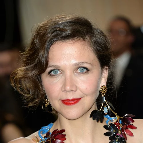 Η Maggie Gyllenhaal κάνει το σκηνοθετικό της ντεμπούτο στις Σπέτσες