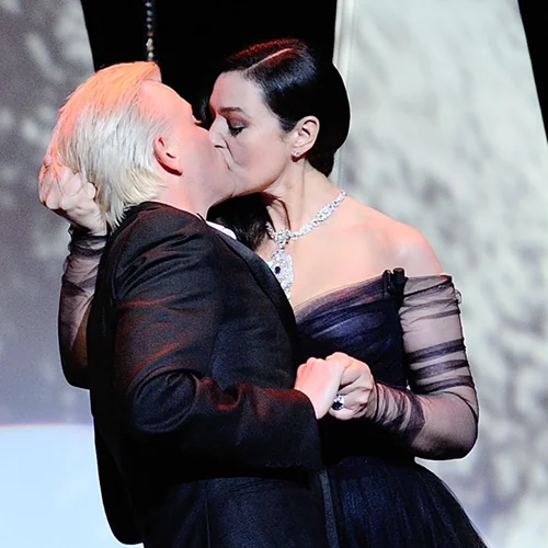 Monica Bellucci: Το παθιασμένο φιλί στο Φεστιβάλ των Καννών