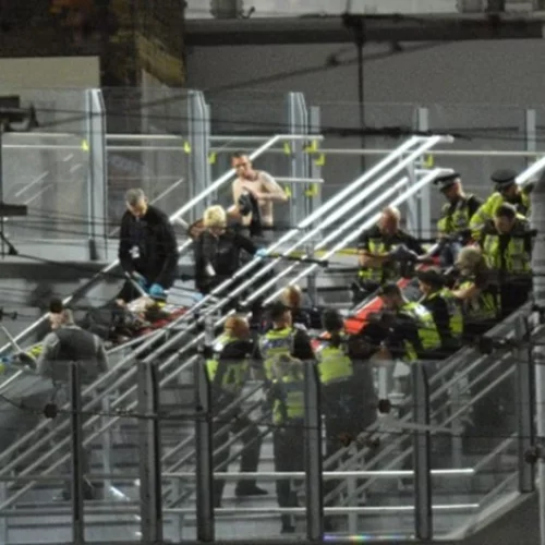 Ariana Grande: Επίθεση αυτοκτονίας στη συναυλία της