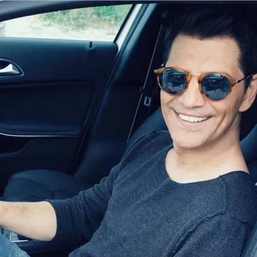 Σάκης Ρουβάς: Οι πρώτες του βουτιές στον Άγιο Δομίνικο (vid)