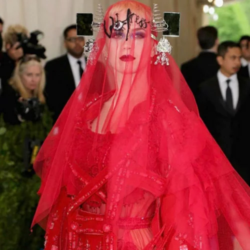 Katy Perry: Το φόρεμά της στο Met Gala δίχασε τους fans της