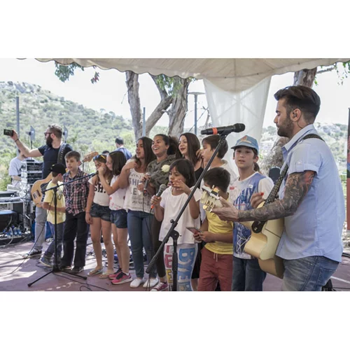 Η PANDORA διοργάνωσε μια ξεχωριστή γιορτή για την ημέρα της μητέρας στο παιδικό χωριό SOS Βάρης