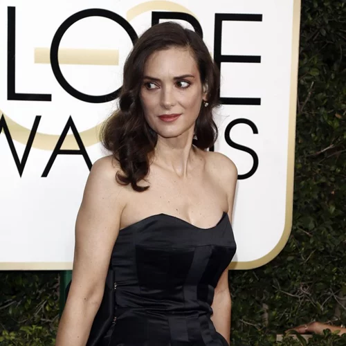 H Winona Ryder μίλησε για τον αντισημιτισμό που δέχτηκε από τον Mel Gibson