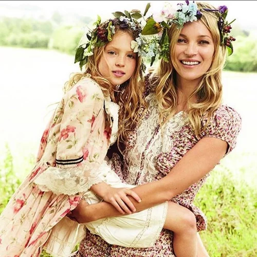 Η κόρη της Kate Moss έκανε το ντεμπούτο της στο χώρο της μόδας