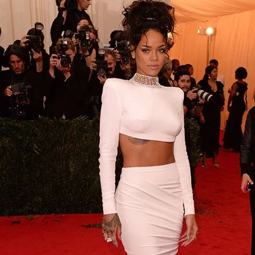 Η Rihanna δεν έχει πια τις ιδανικές αναλογίες που θυμόσουν