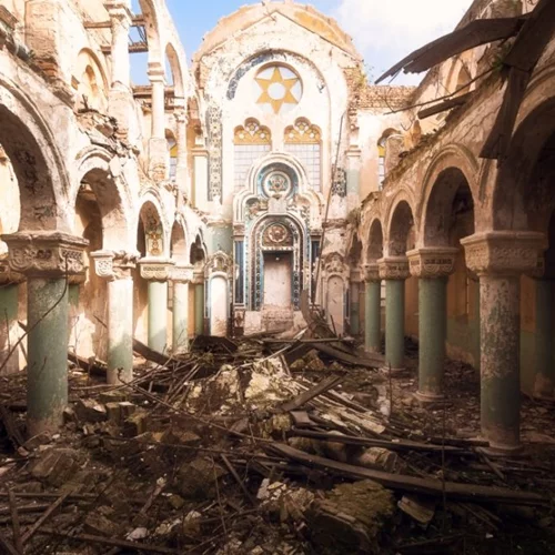 7 εγκαταλειμμένες εκκλησίες που μοιάζουν βγαλμένες από παραμύθι