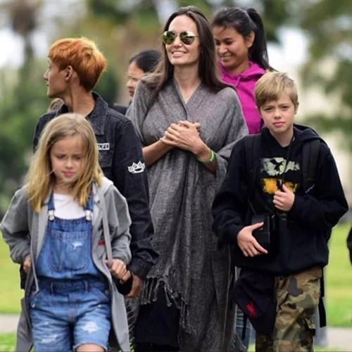 Angelina Jolie: «Το να είσαι γονέας είναι το μεγαλύτερο δώρο και η μεγαλύτερη ευθύνη»