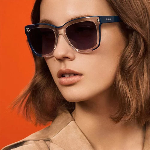 FURLA: Διαφανής θηλυκότητα και στυλ στη νέα συλλογή γυαλιών ηλίου
