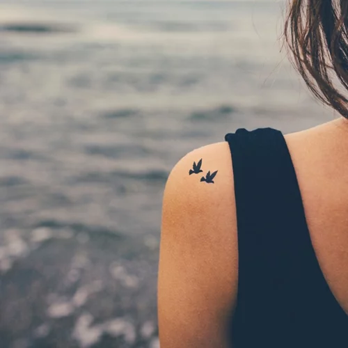 12+1 ιδέες για όμορφα μικρά τατουάζ