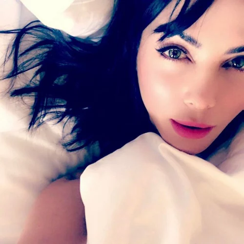 Jenna Dewan Tatum: Ποζάρει σαν άλλη Victoria Beckham και με σέξι διάθεση