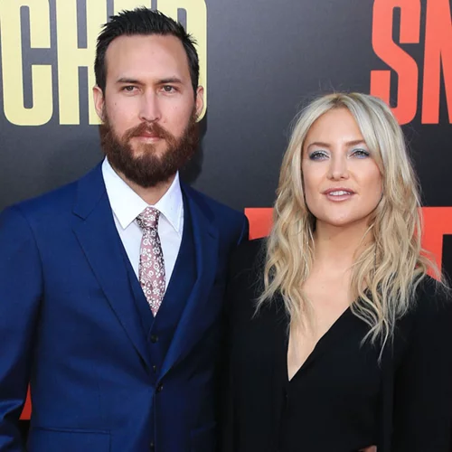 Kate Hudson: Τα τρυφερά φιλιά με το σύντροφο της στο κόκκινο χαλί