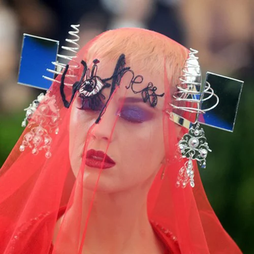 Met Gala: Τα πιο αστεία tweets για το φετινό event