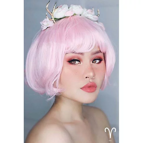 Η makeup artist που δημιουργεί makeup looks με βάση τα 12 ζώδια