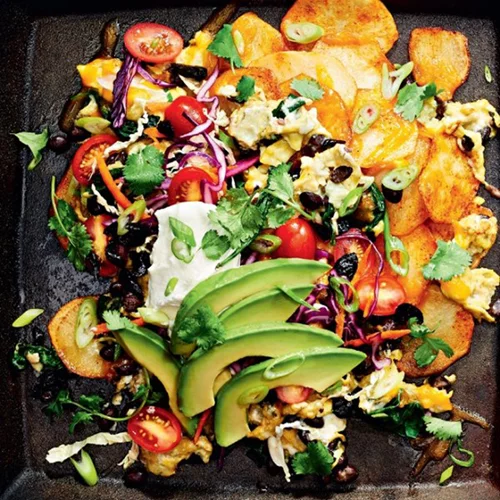 H συνταγή για το πιο σούπερ πρωινό με νάτσος, αυγά, αβοκάντο και όχι μόνο!