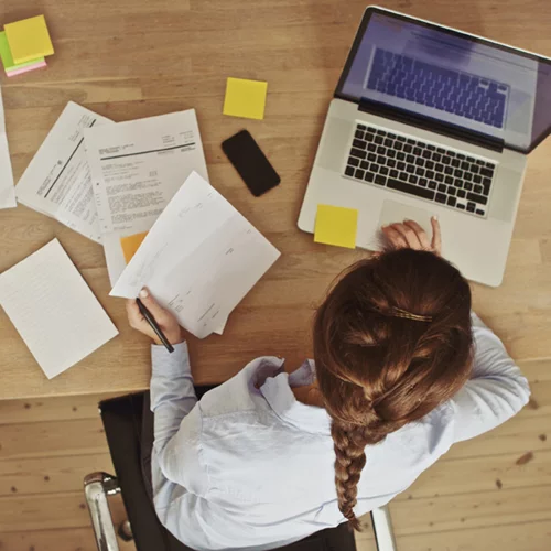 Πώς θα σταματήσεις να είσαι συνέχεια busy και θα βρεις χρόνο για τον εαυτό σου