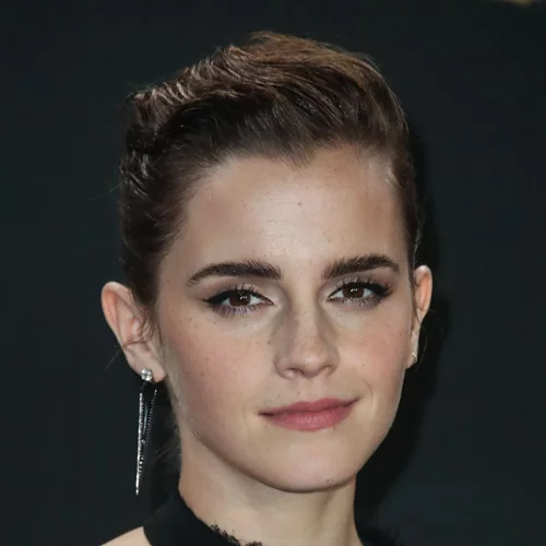 Το χτένισμα της Emma Watson είναι τέλειο, αν είσαι καλεσμένη σε γάμο