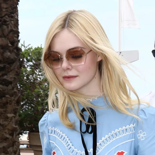 Αυτός είναι ο πιο κομψός συνδυασμός με τζιν παντελόνι που είδαμε τελευταία