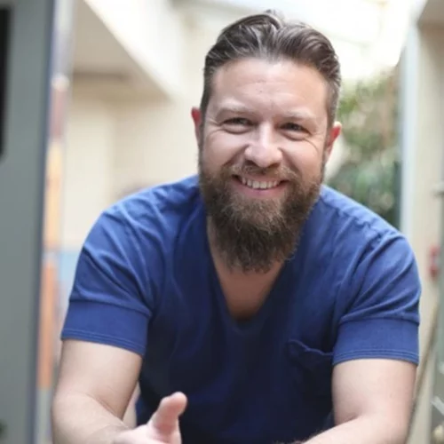 Γιάννης Βαρδής: Νέα διαμάχη με την Φιλοθέη Μωβ! Τι αποκάλυψε για την διαθήκη του πατέρα του;