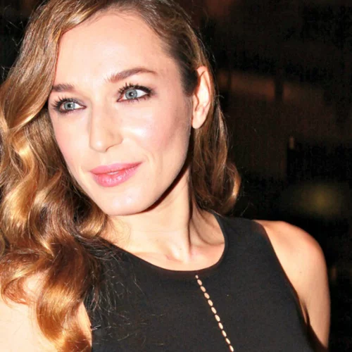 Η Κάτια Ζυγούλη με καυτό μπικίνι τρελαίνει τον Άγιο Δομίνικο