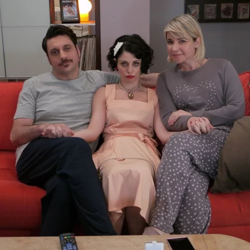 «Μην αρχίζεις τη μουρμούρα»: Η  Μαρίνα πείθει τον Ηλία να γραφτεί κολυμβητήριο...