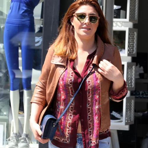 Έλενα Παπαρίζου: Αποκαλύπτει ποιο είναι το αγαπημένο της χρώμα με μια εντυπωσιακή φωτογραφία