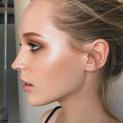 Θες να μάθεις πώς φτιάχνεται ένα highlighter; Ένα βίντεο που θα χαζεύεις για ώρες