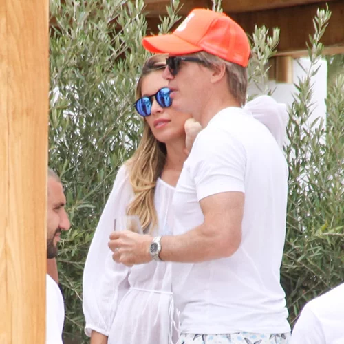 Μαριέττα Χρουσαλά: Στη Μύκονο με τον Λέοντα Πατίτσα & τα παιδιά τους