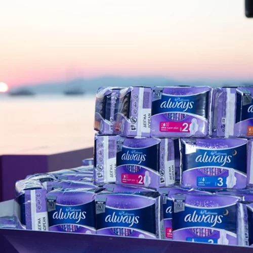 Η Always παρουσιάζει στην Ελλάδα ένα νέο προϊόν που θα λατρέψεις!