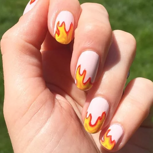 nails on fire: Η φλόγα που έλειπε από τα νύχια σου!