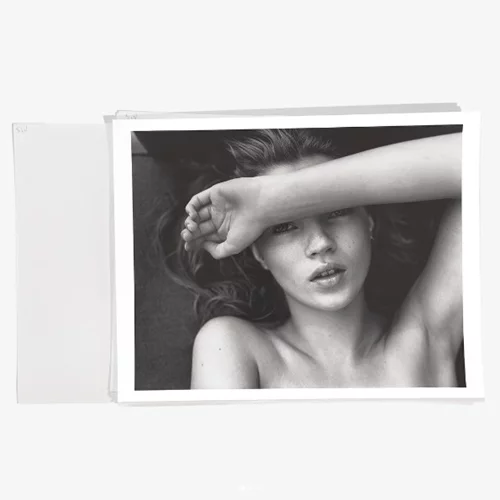 Kate Moss: Πρωταγωνιστεί στην νέα καμπάνια Calvin Klein, σε ηλικία...18 ετών!