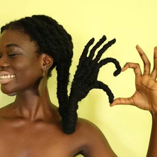 Αυτή η γυναίκα δημιουργεί πραγματικά αριστουργήματα μόνο με τα μαλλιά της