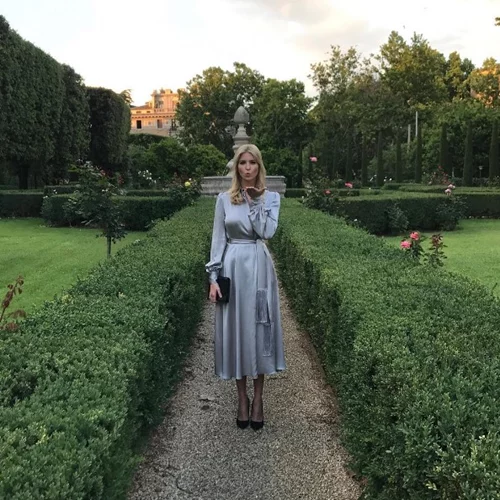 Ivanka Trump: Με φόρεμα αξίας 18 δολαρίων σε δημόσια εμφάνιση
