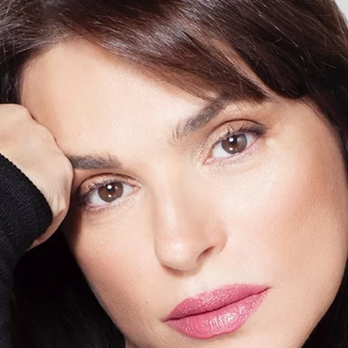 Beauty Alert: Η Celia Kritharioti είναι η πρώτη Ελληνίδα σχεδιάστρια που συνεργάζεται με τη MAC!