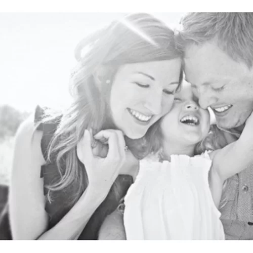 Αγάπη είναι όταν η μαμά κάνει καφέ του μπαμπά και δοκιμάζει αν τον πέτυχε