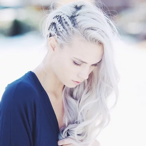 Πλεξίδες: Οι 10 πιο καλοκαιρινές και τόσο εντυπωσιακές εκδοχές του αγαπημένου μας χτενίσματος