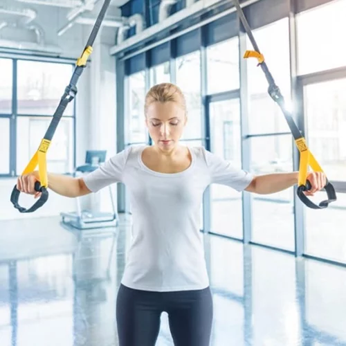 TRX ασκήσεις για γυναίκες: Το πρόγραμμα για κορμό, πλάτη και πόδια