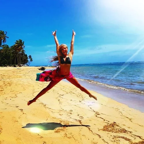 Σάρα Εσκενάζυ: Η φωτογραφία αγκαλιά με την Ελεονώρα Μελέτη