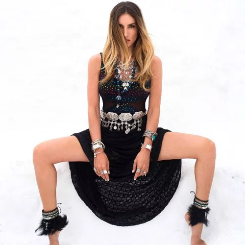 Αθηνά Οικονομάκου: «Σε αυτή τη ζωή υπάρχει φθόνος και ζήλια. Καταλαβαίνω όσους μπορεί να μη χαίρονται με τη χαρά μου»