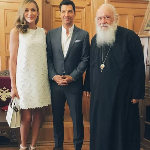 Σάκης Ρουβάς - Κάτια Ζυγούλη: Παντρεύονται με την ευλογία του Αρχιεπίσκοπου Ιερώνυμου και η φωτογραφία "έριξε" το διαδίκτυο