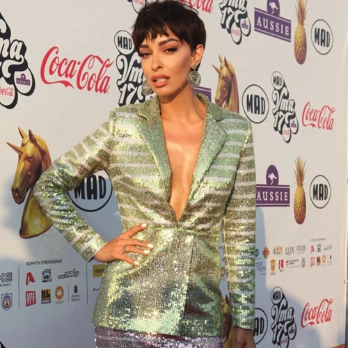 Ελένη Φουρέιρα: Ξέρουμε τα πάντα για το εκκεντρικό beauty look στα Mad Video Music Awards