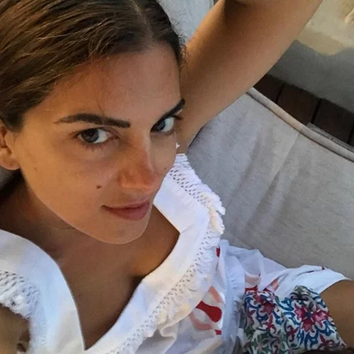 Σταματίνα Τσιμτσιλή: Χωρίς make up στην πιο όμορφη αγκαλιά του κόσμου
