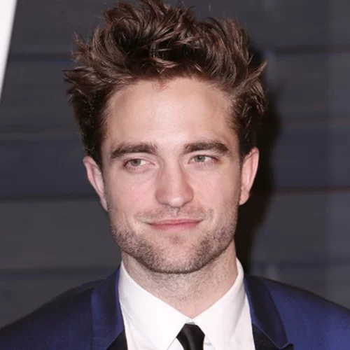 Robert Pattinson: Γιατί απείλησαν να τον απολύσουν από το "Twilight";